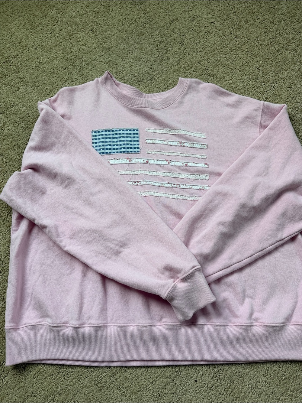 Hollister Women’s Light Pink Long Sleeve Crewneck with Flag Applique